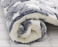 Load image into Gallery viewer, Thickened Blanket for Cats And Dogs